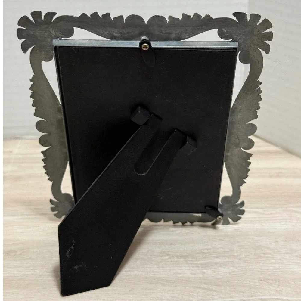 Special Moments Ornate Pewter Gray Scrollwork 3.5x5‎ Picture Frame Memories Coll